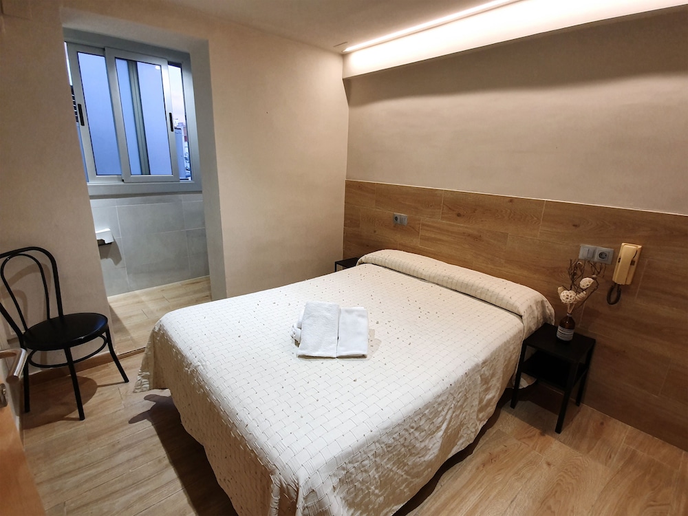 Hostal Sant Ramon 8/28