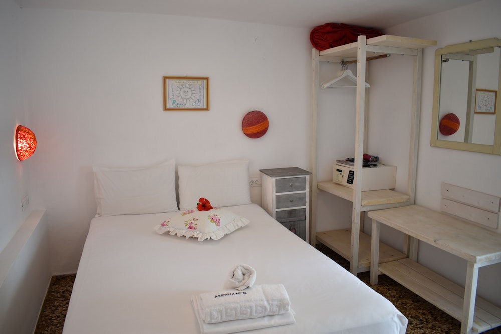 Andriani's Guest House 13/50
