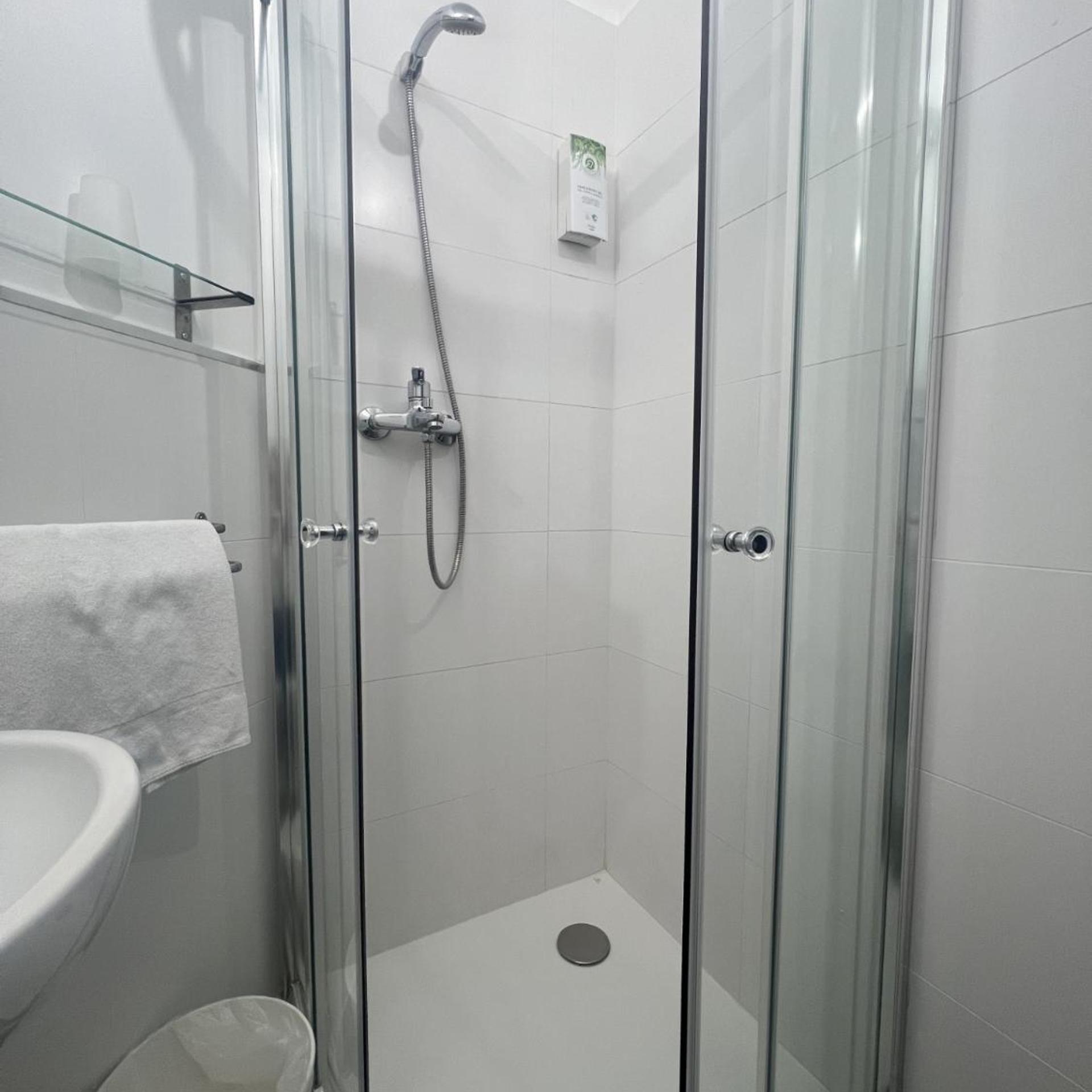 غرفة قياسية بسريرين منفصلين، Good Hotel Marseille Aubagne 6/7