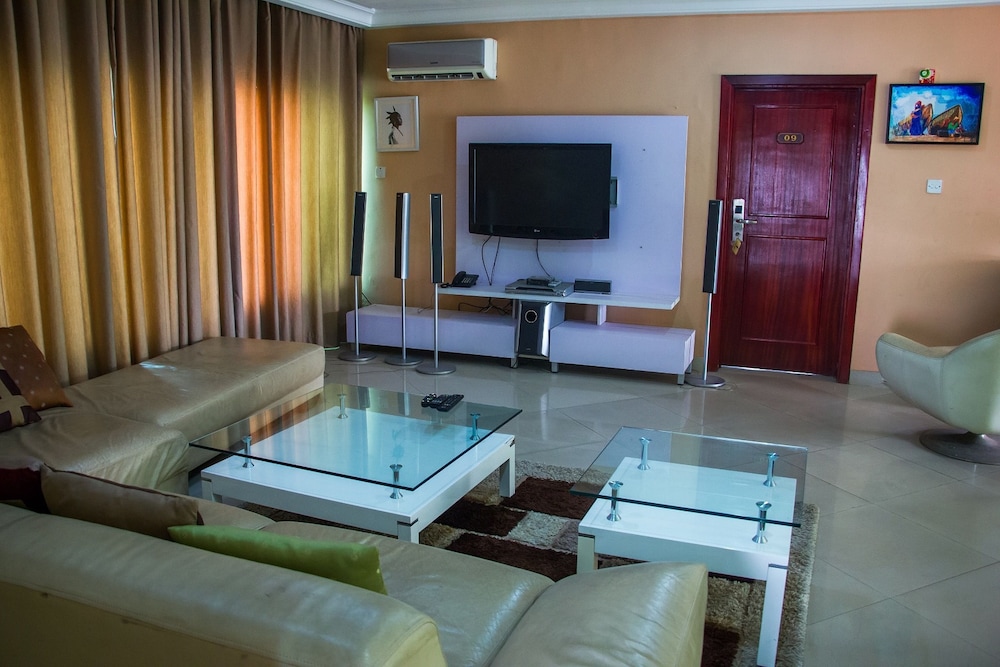 Chaka Resort & Extension 33/50