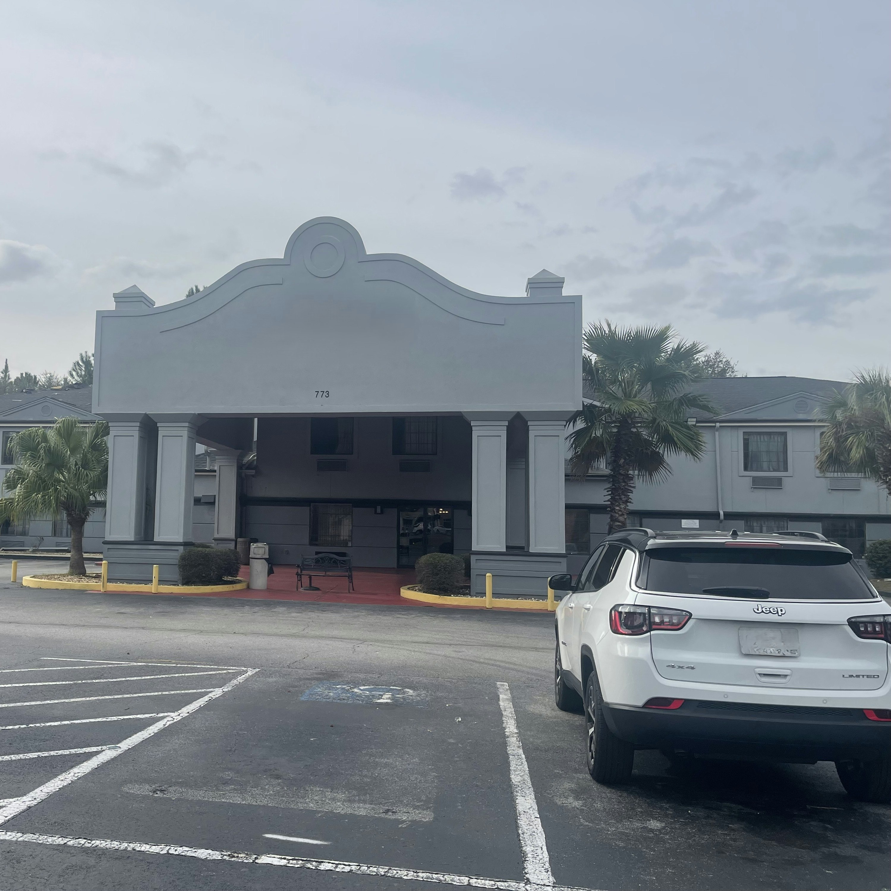 Red Roof Inn & Suites Hinesville 35/37