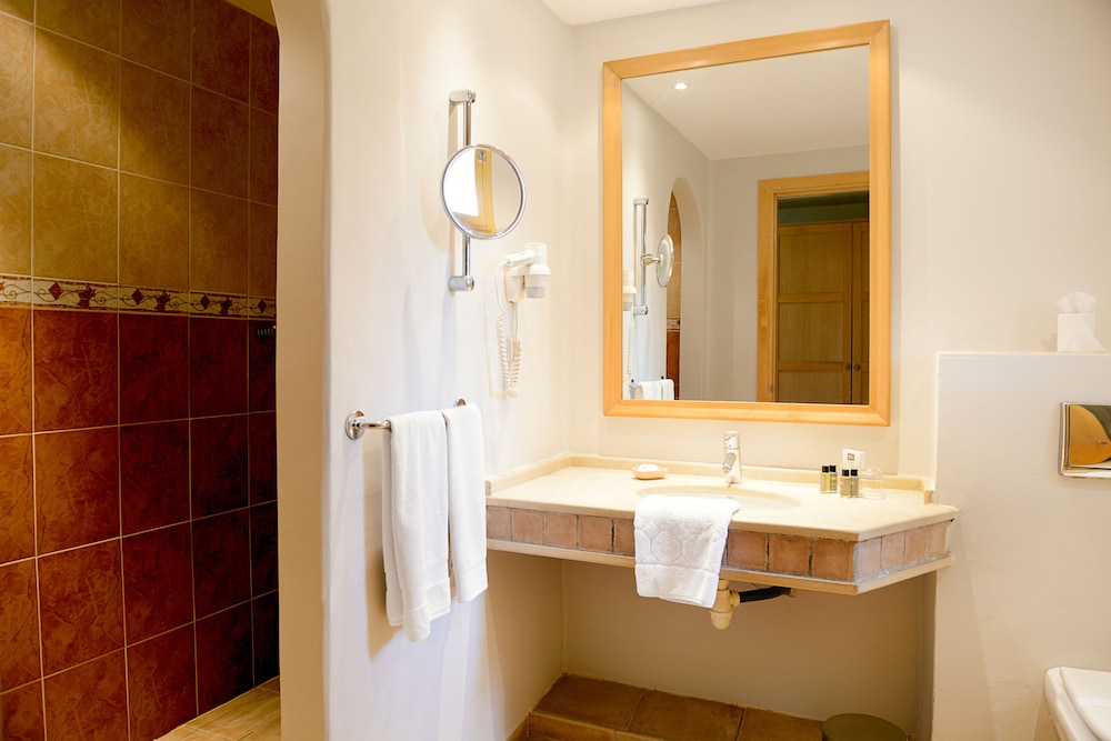 Calimera Delfino Beach Resort and Spa 18/60