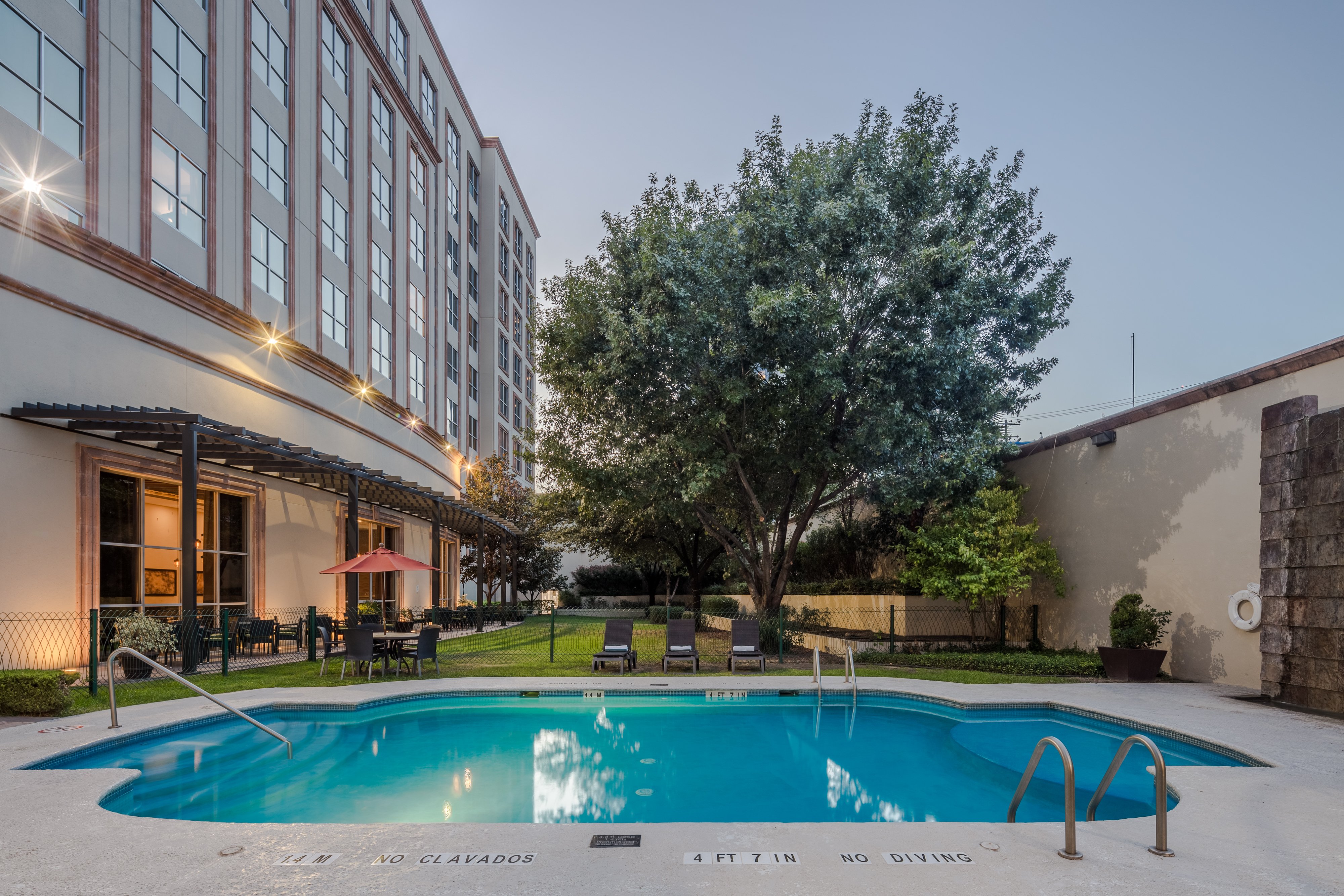 Holiday Inn Monterrey Valle 6/50