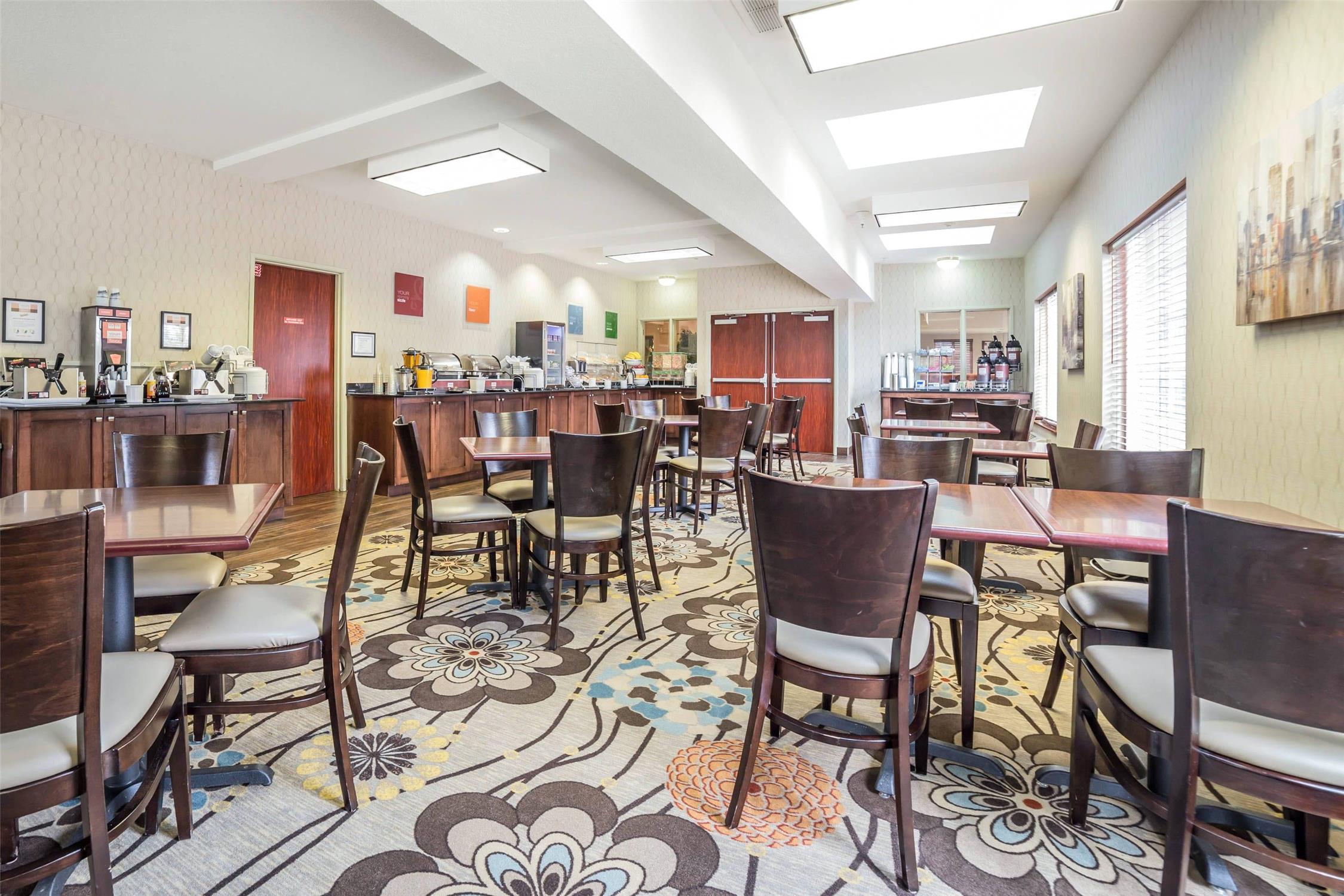 Comfort Suites Airport Salt Lake City, UT 21/35