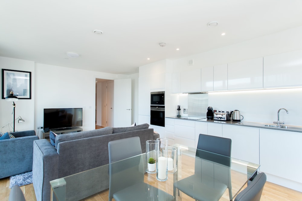Clover Court by Aeria Apartments 7/33
