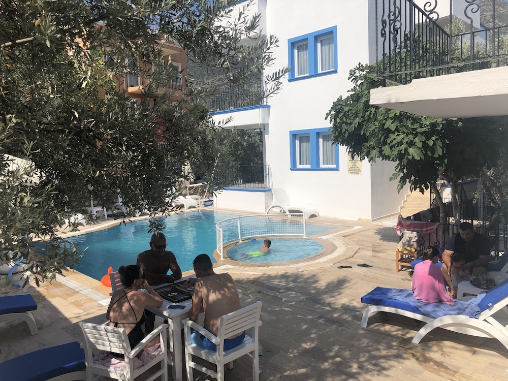 Lizo Hotel 29/38