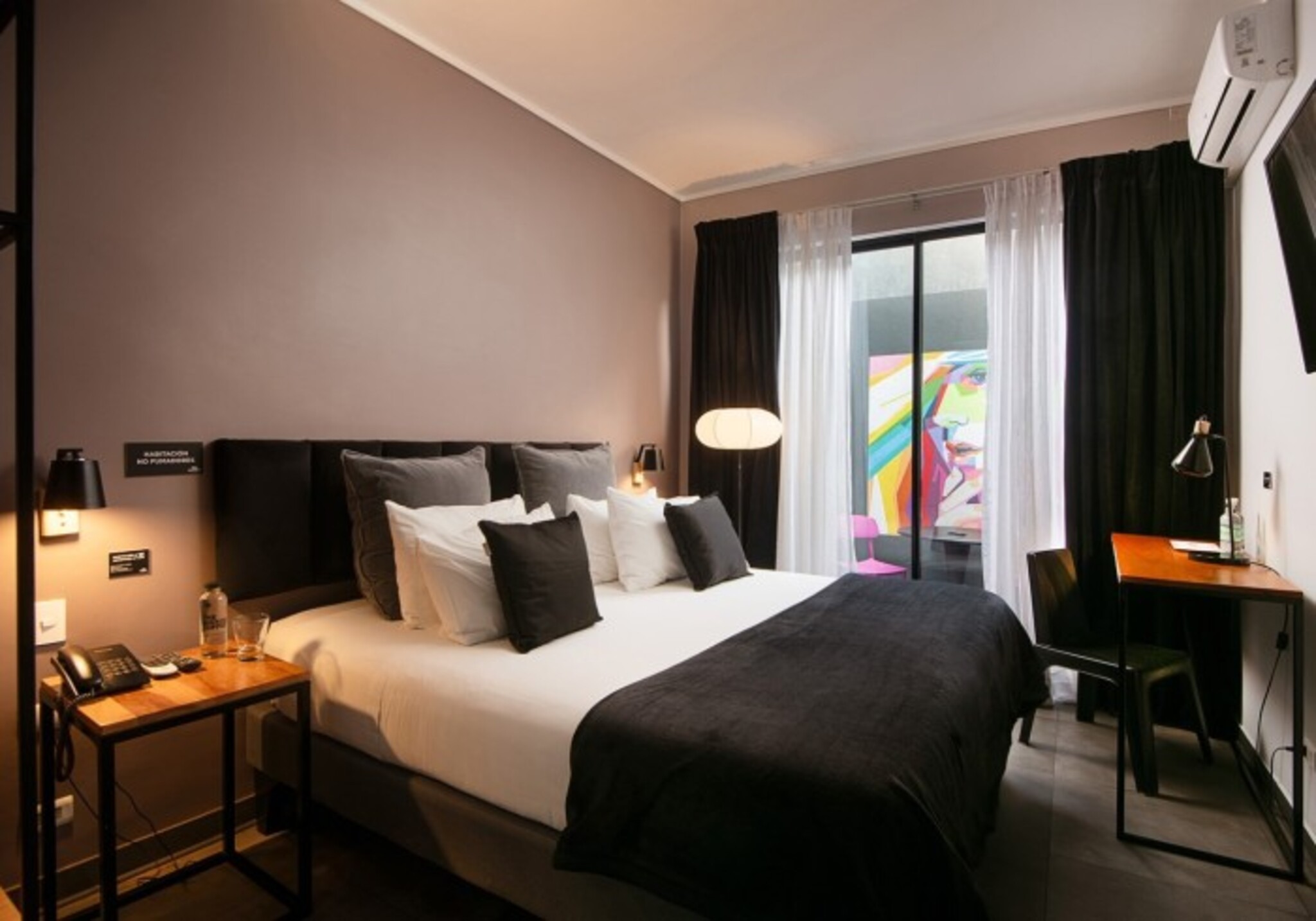 The Pop Hotels 8/29