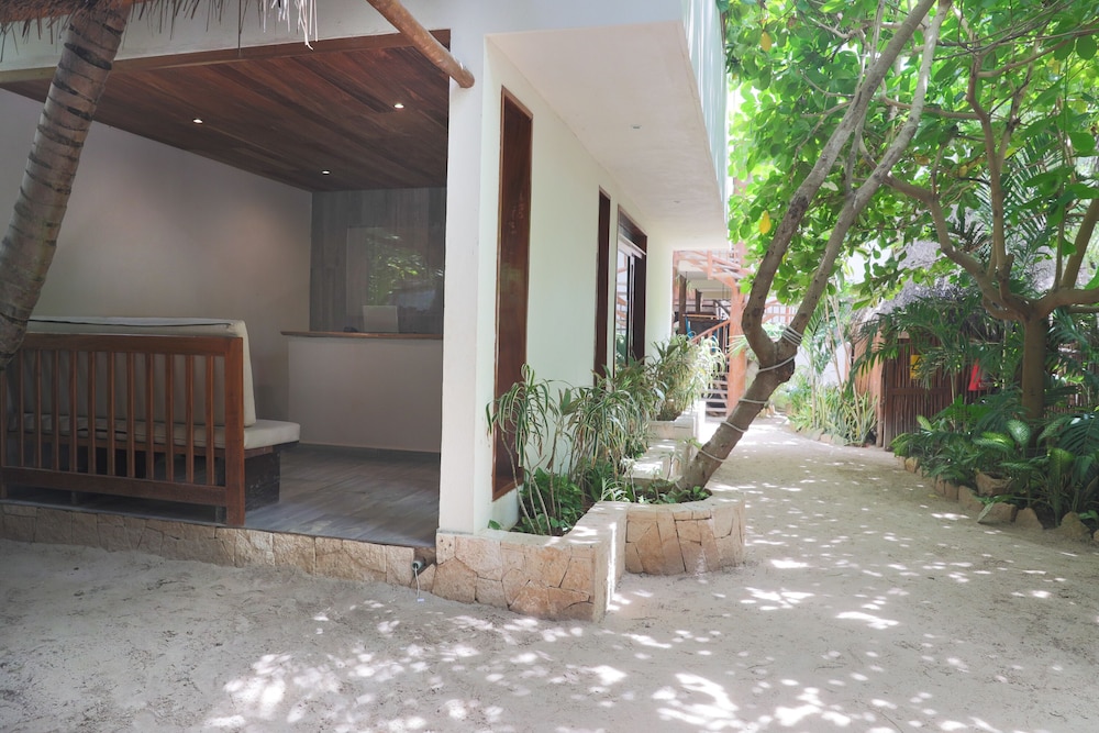 Playa Canek Boutique Eco Hotel 5/100