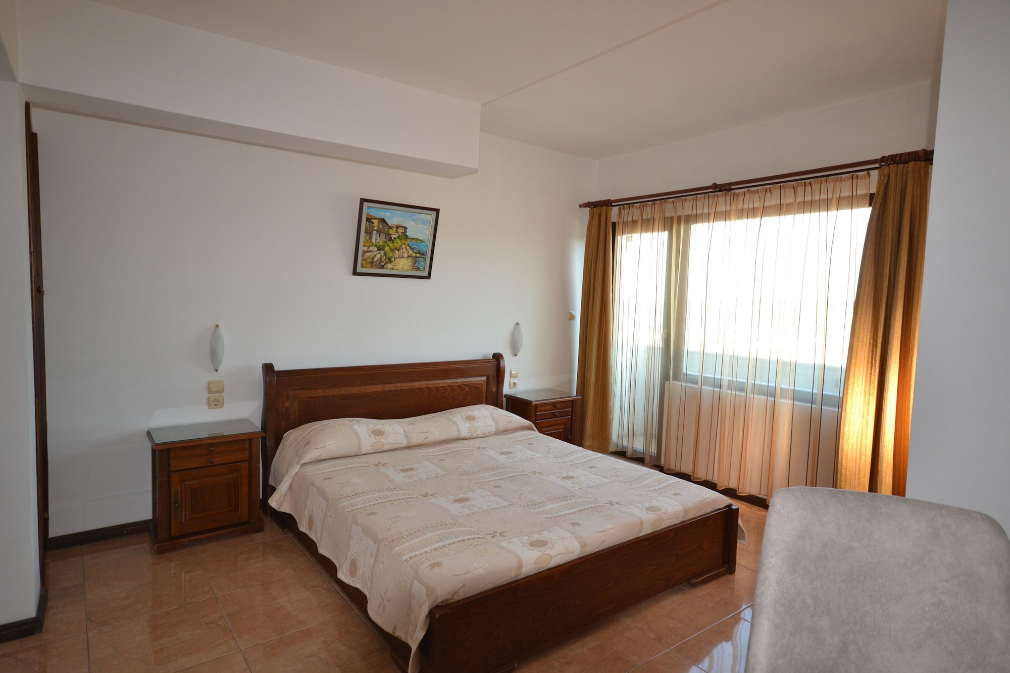 ROOM, DOUBLE BED
