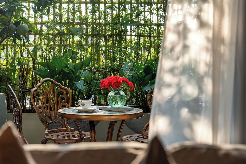 The Haron Hanoi Boutique Hotel 36/47