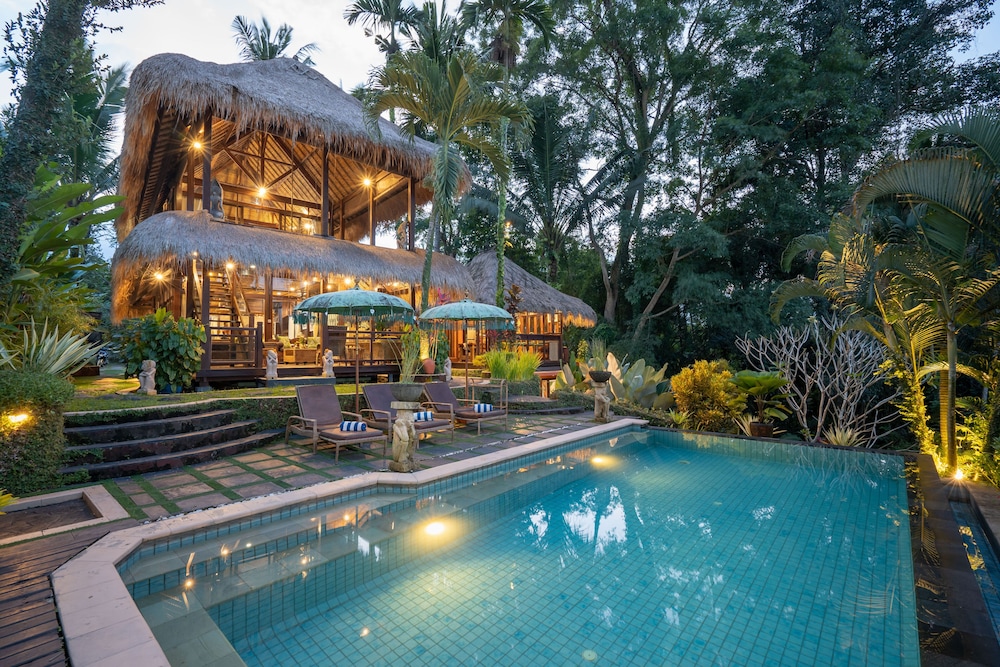 Villa Kupu-Kupu 2/28