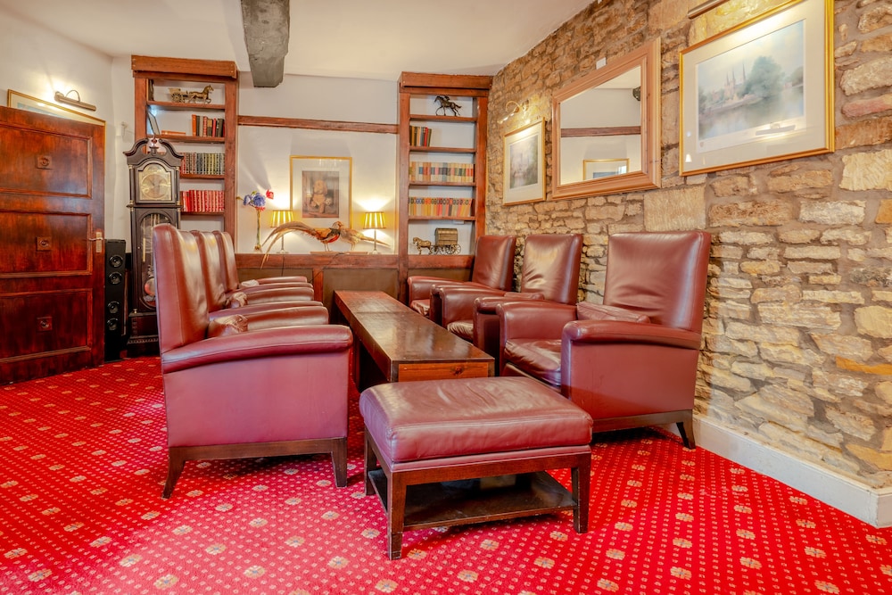 The Crown Hotel 26/47