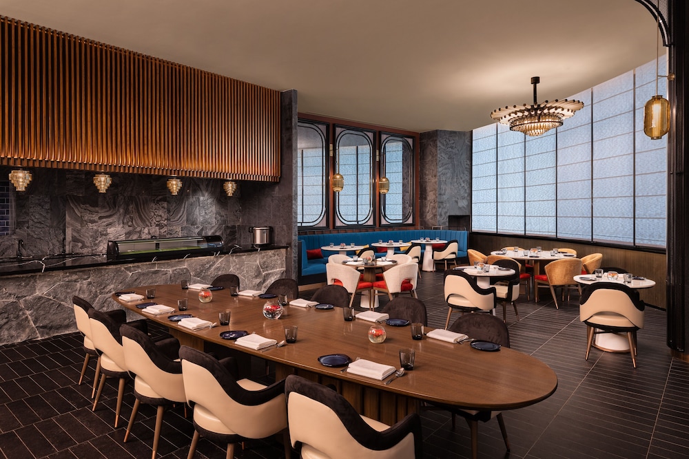 Radisson Mumbai Goregaon 54/75