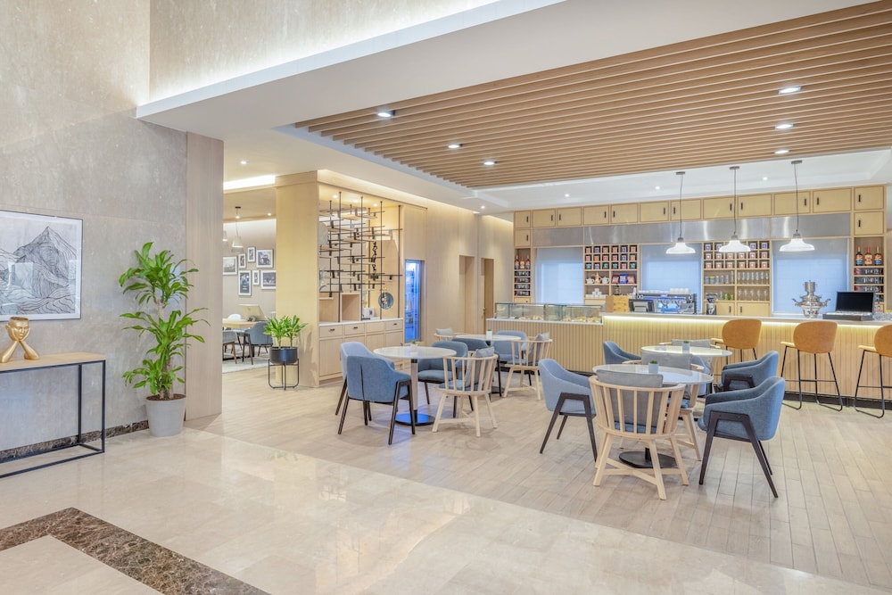فور بوينتس شيراتون كورنيش جدة(Four Points by Sheraton Jeddah Corniche) 39/50