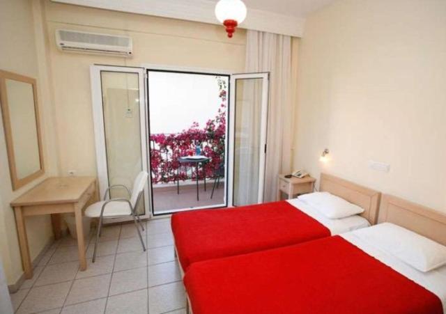 Hanioti Hotel 16/38