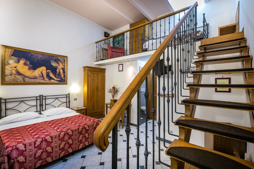 Hotel Collodi 48/53