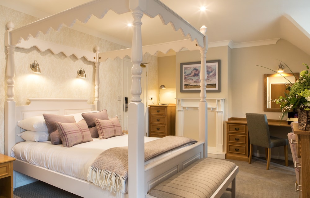 Beaulieu Hotel 8/50