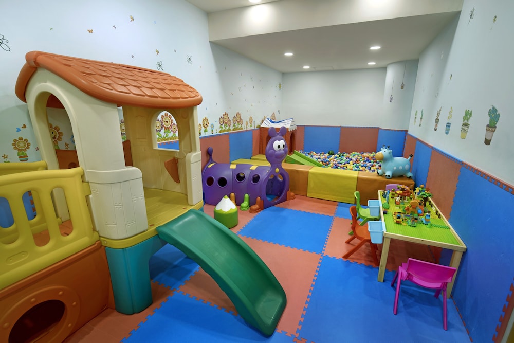 Harbour Plaza Resort City 57/62