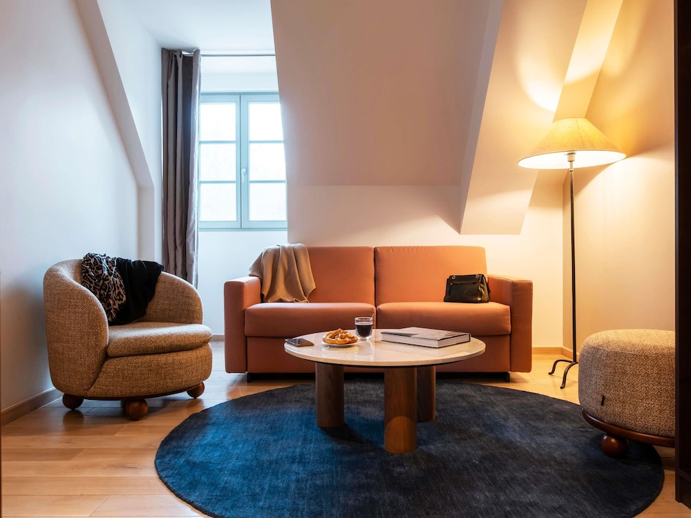 Hotel Castel Maintenon - Handwritten Collection 40/64