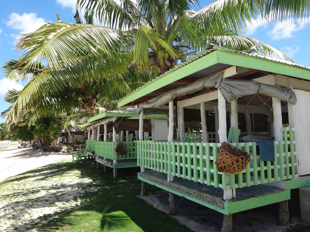 Tailua Beach Fale 6/29