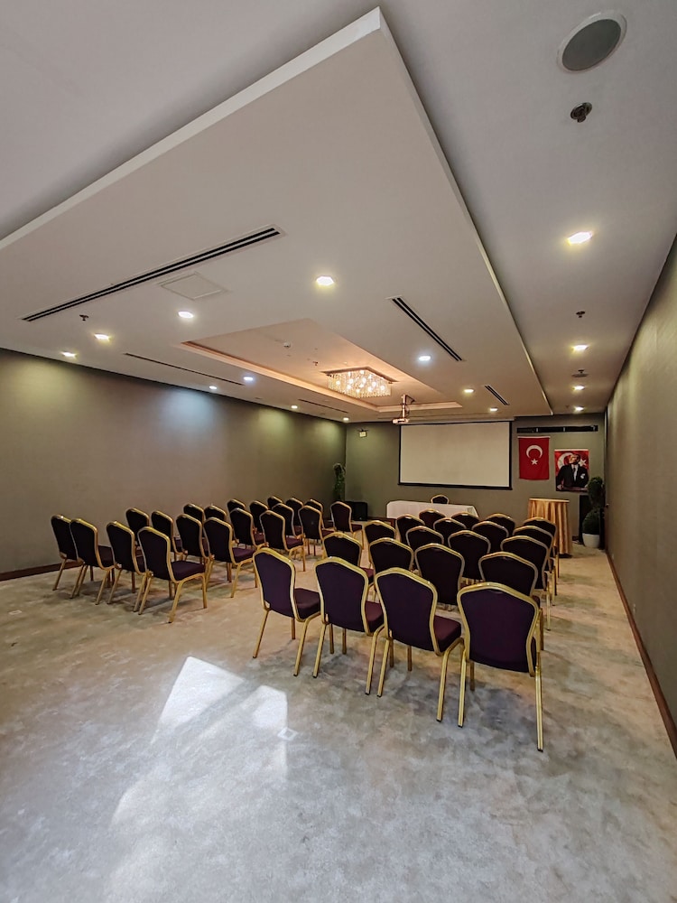 Adana Plaza Otel 44/50