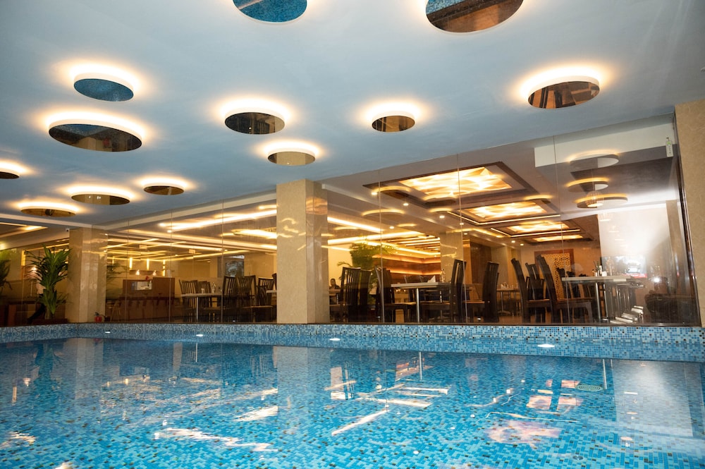 Hotel Mansha Regency 2/50