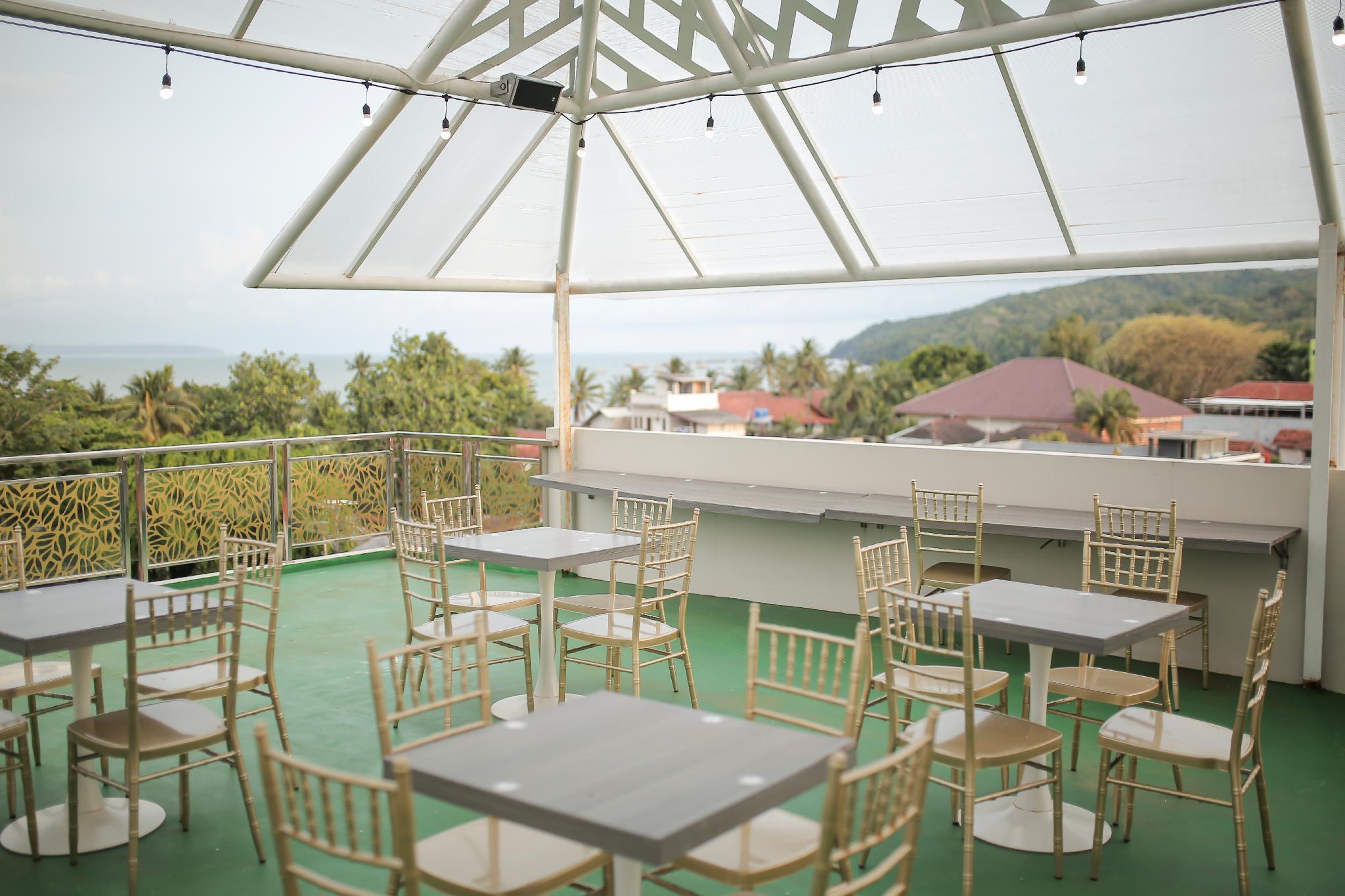 Blue Orchid Hotel Pangandaran 16/22