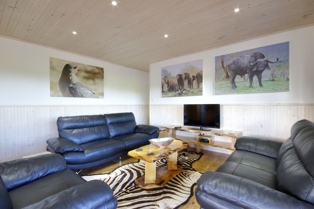 Monzi Safari Lodge 54/69