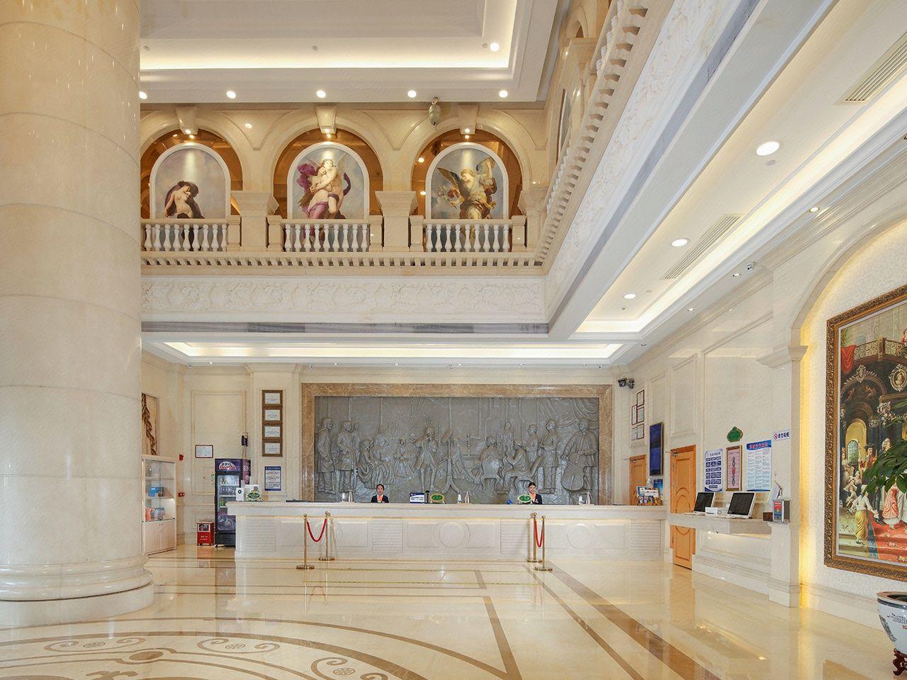 Vienna International Hotel (Maoming High-speed Railway Station) 9/57