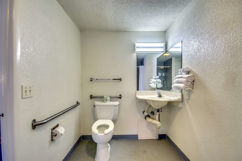 Motel6 Saint Joseph, MO 30/57
