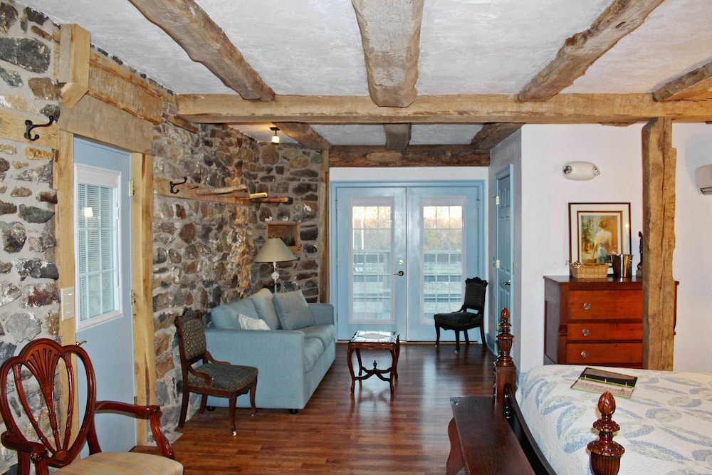 Battlefield Bed &amp; Breakfast Inn 49/76