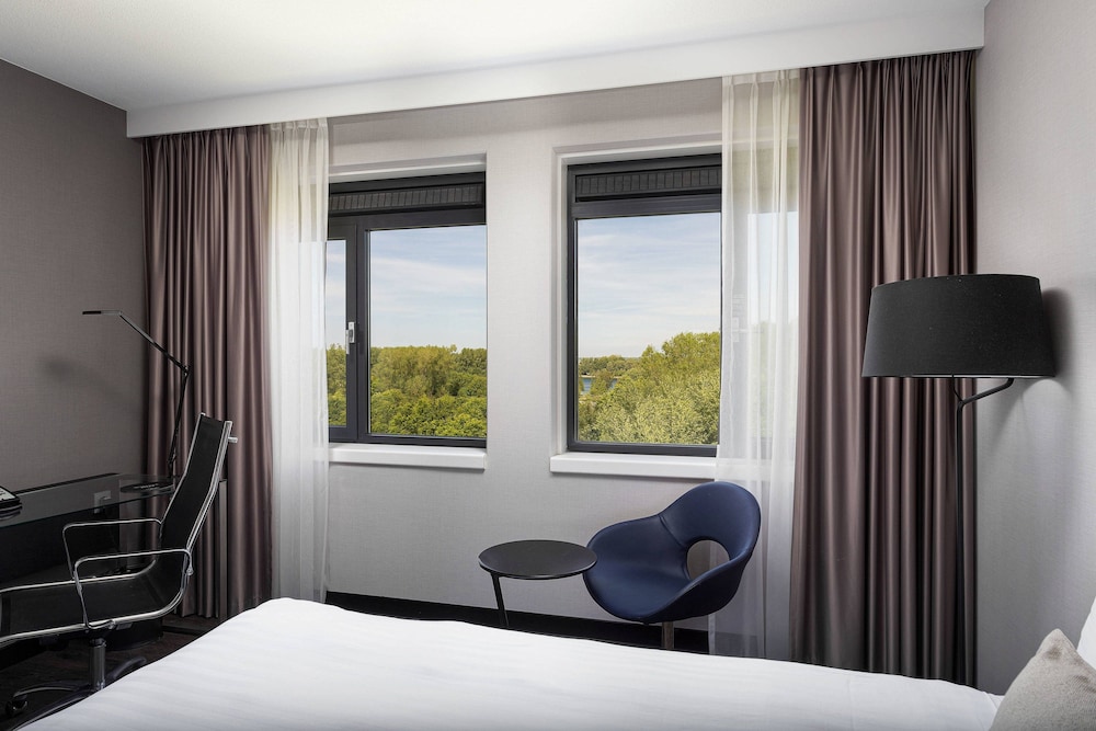 Courtyard By Marriott Amsterdam Airport 24/75