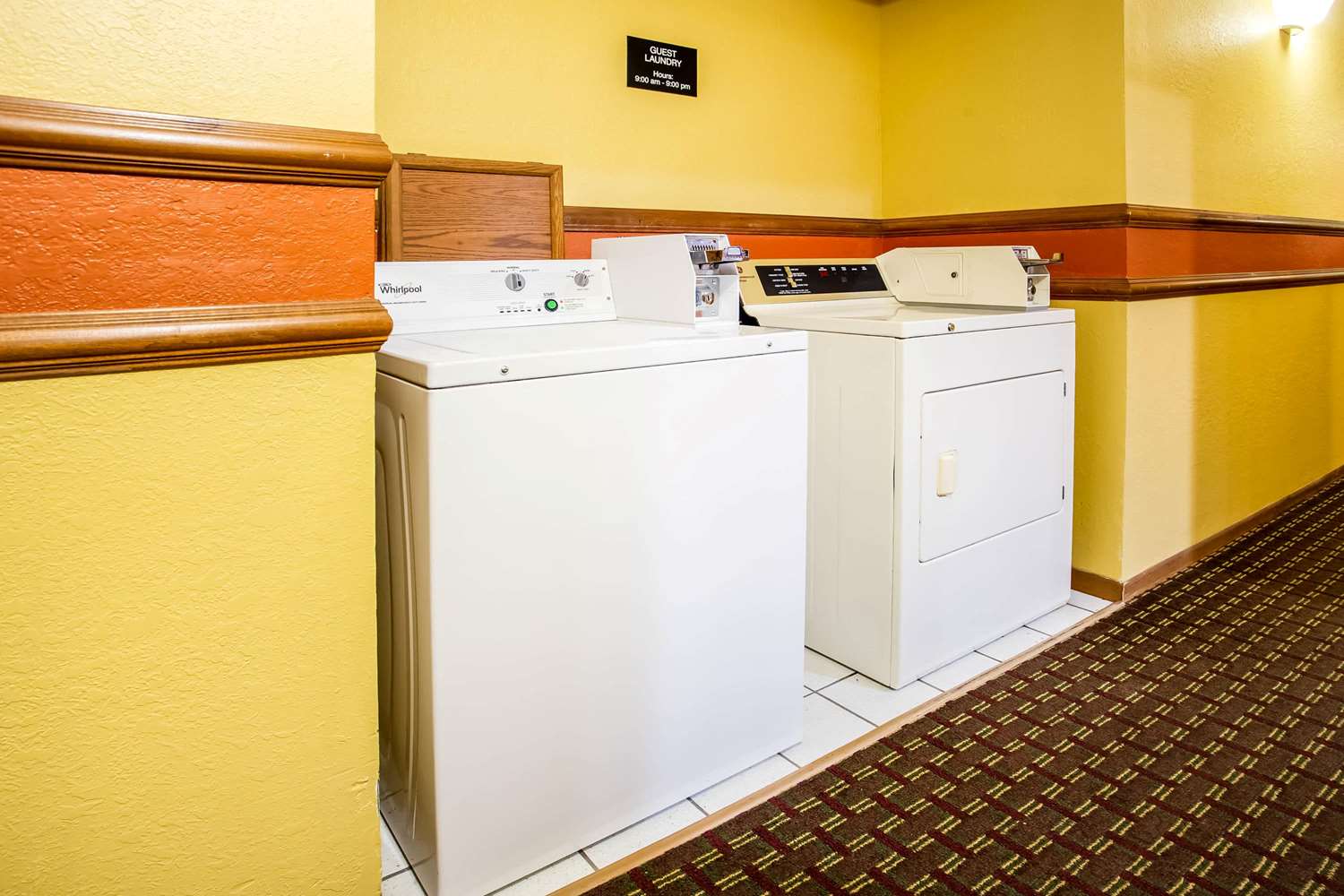 Super 8 By Wyndham Crawfordsville 4/20
