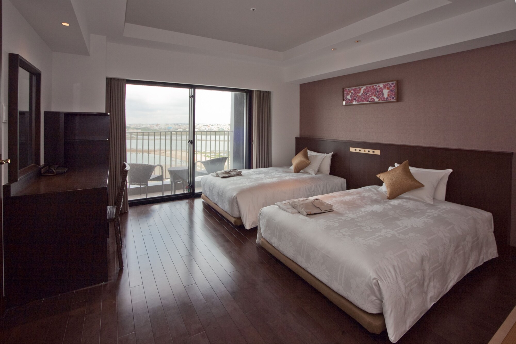 Deluxe, Twin Beds, 3 Futon Beds, Airport View, Tatami