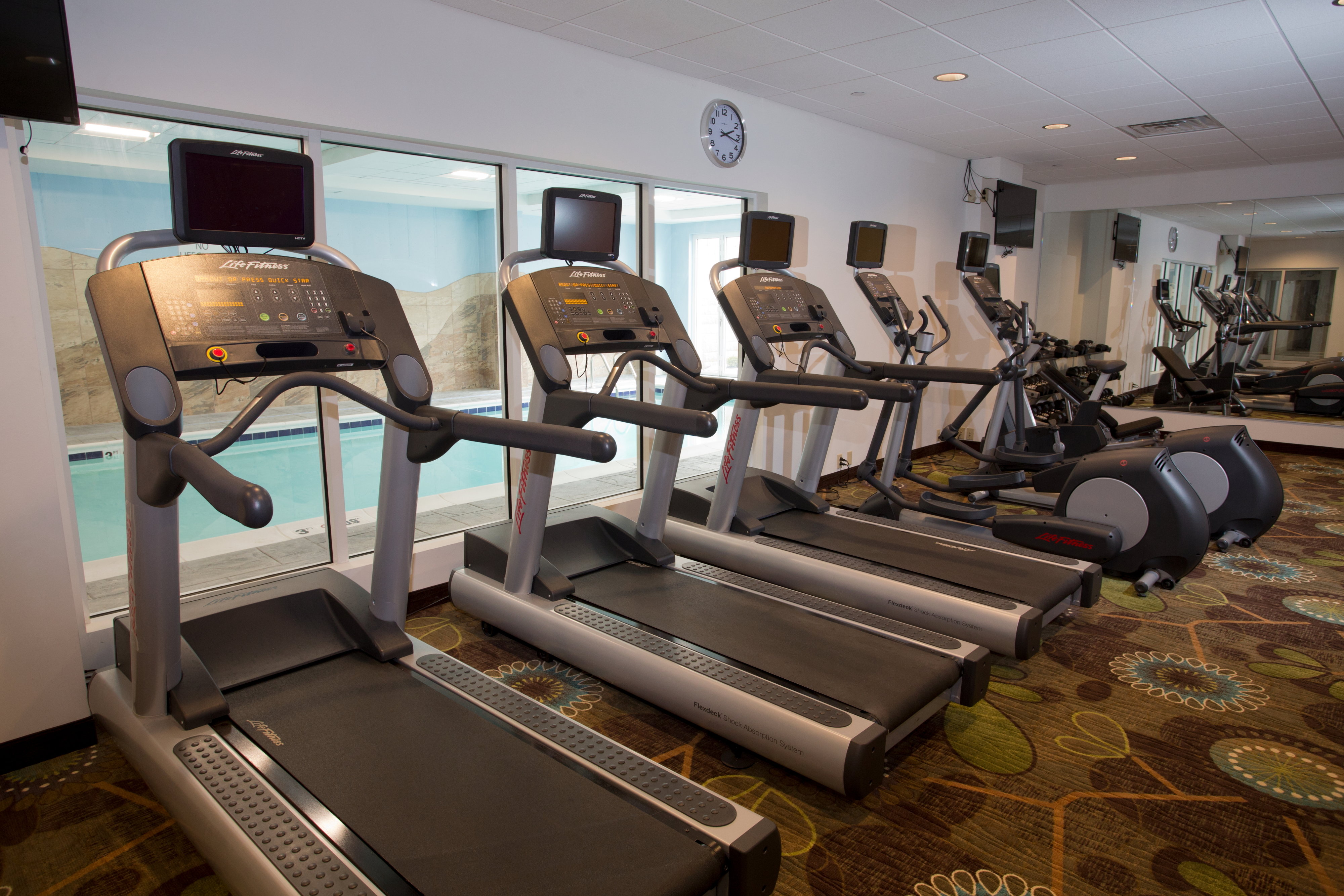HOLIDAY INN MORGANTOWN UNIVERSITY AREA 17/41