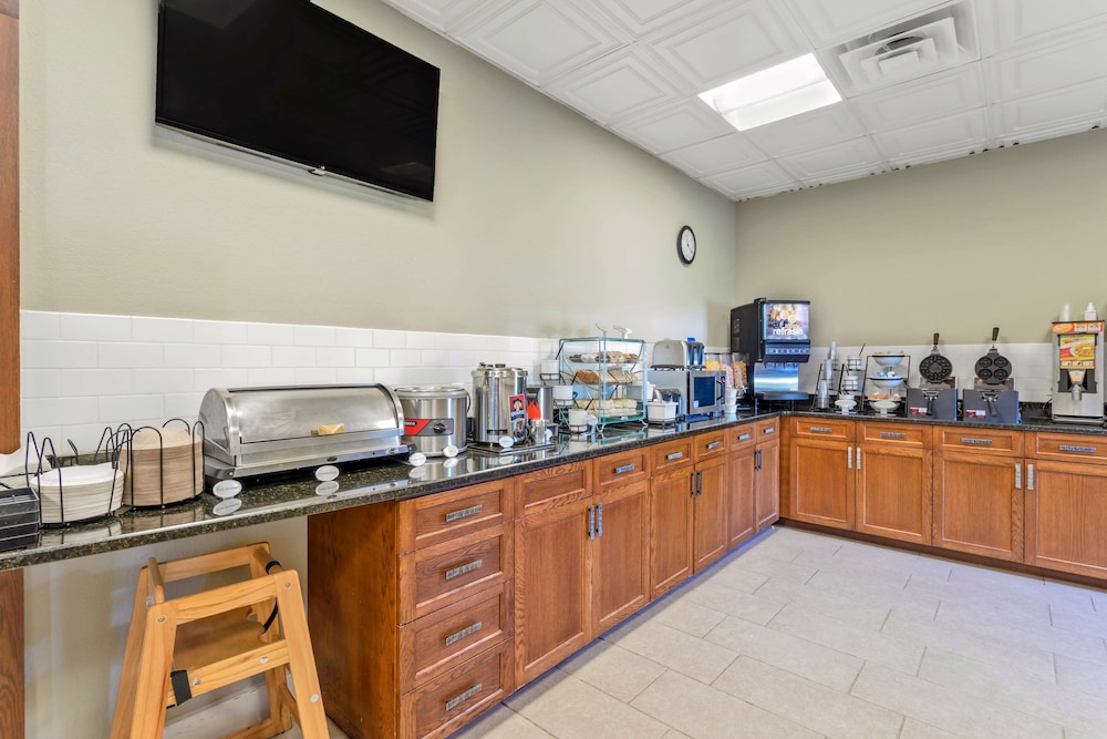 Best Western Hendersonville Inn 34/45