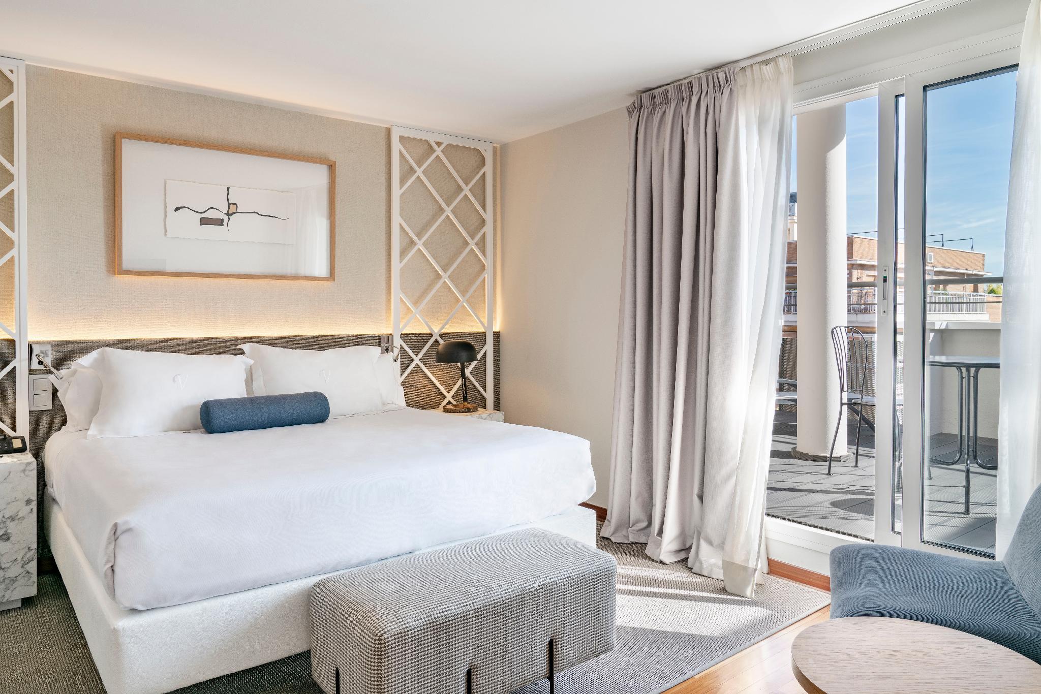 ROOM, TWIN BEDS
