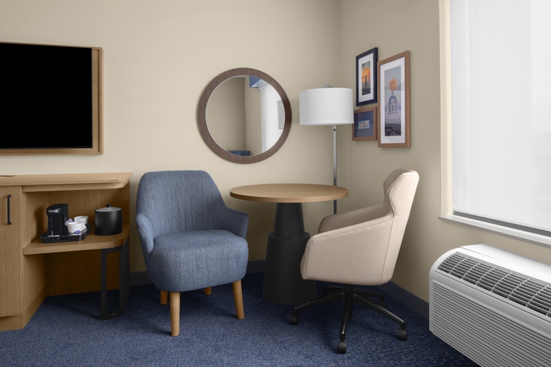 Hampton Inn & Suites by Hilton Long Island Farmingdale 26/29
