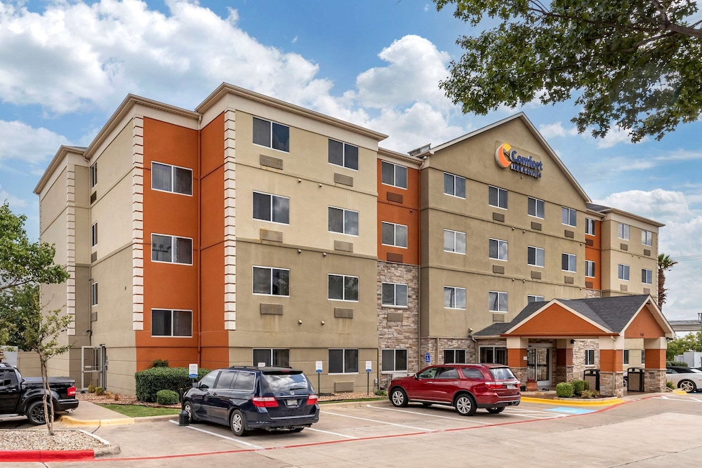 Comfort Inn & Suites Austin North Loop 42/46