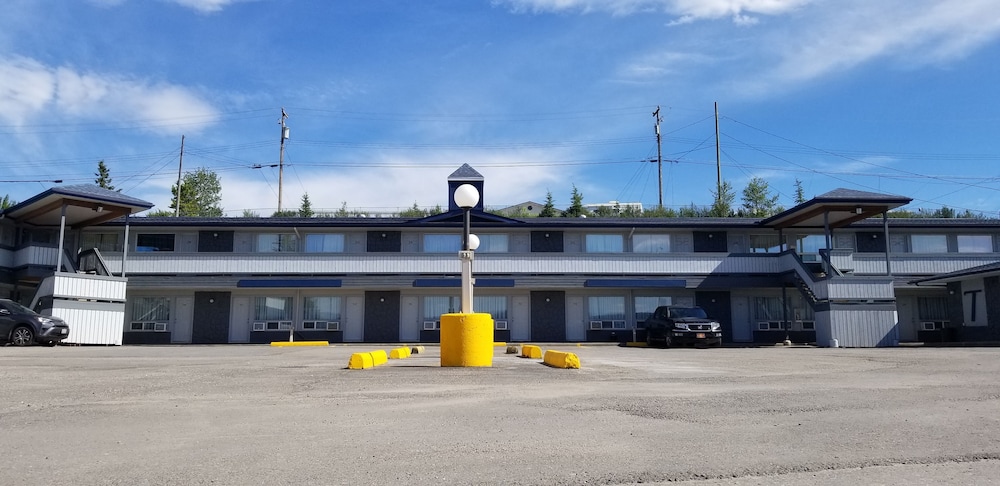 Howard Johnson by Wyndham Hinton 5/64