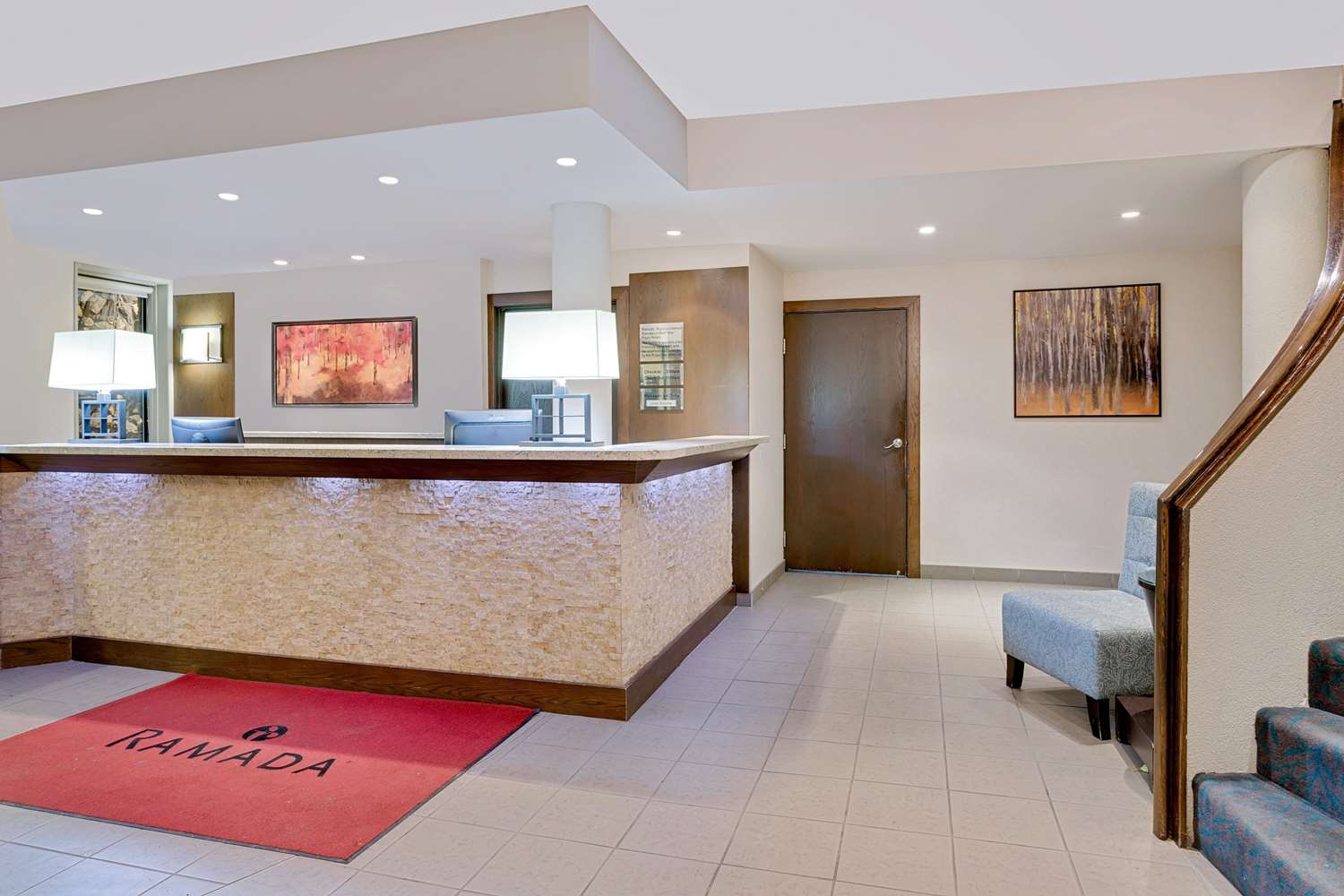 Ramada By Wyndham Kamloops 2/47