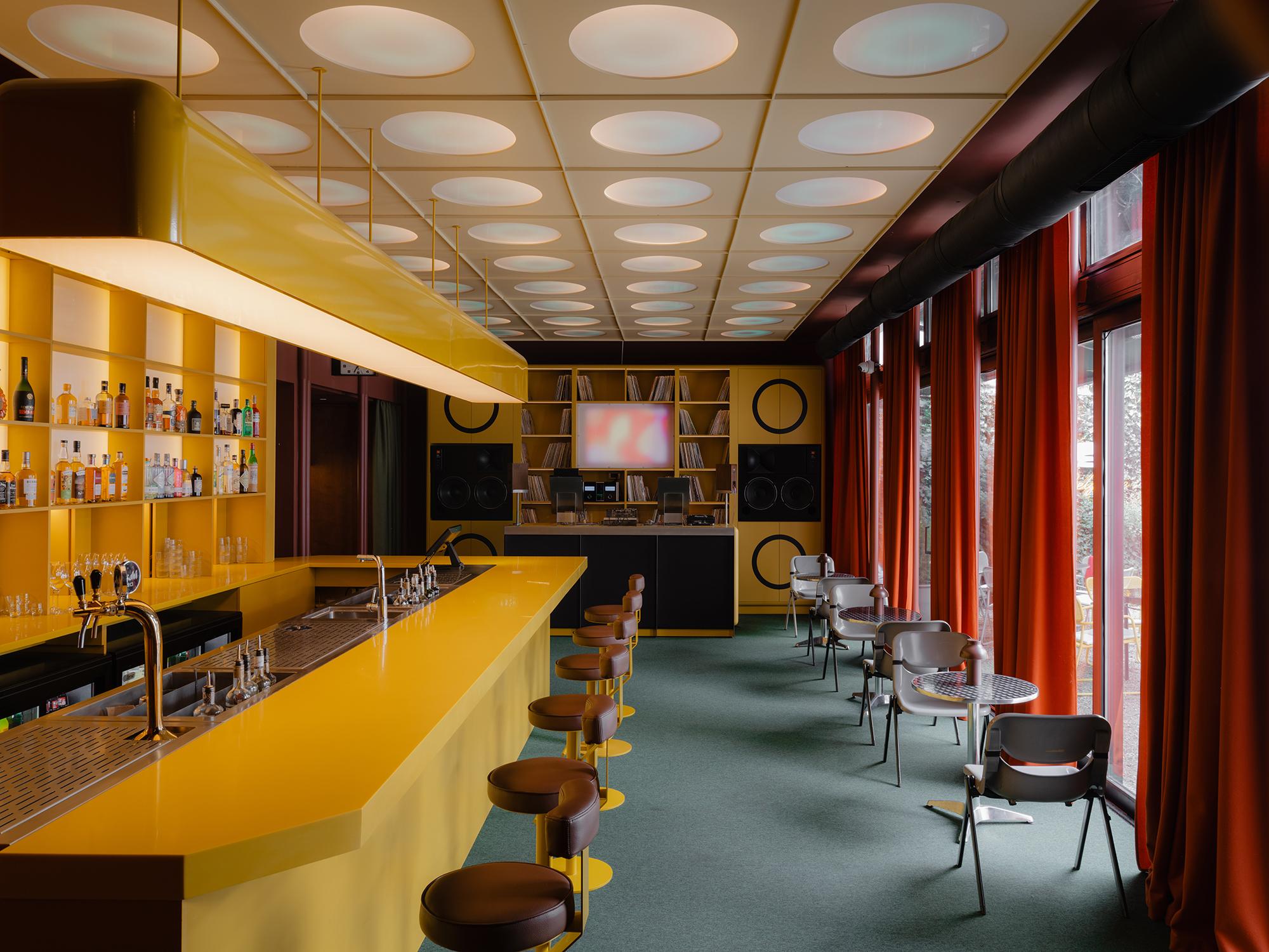Pavilion Boutique Hotel 30/36
