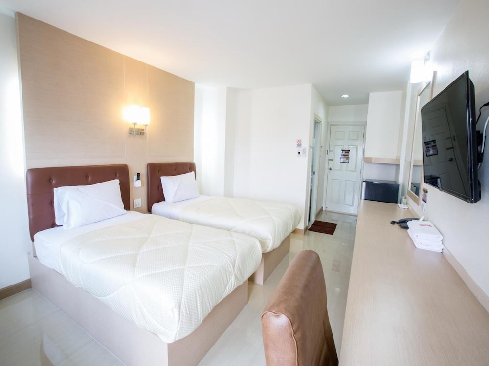 P.A. Thani Hotel 12/26