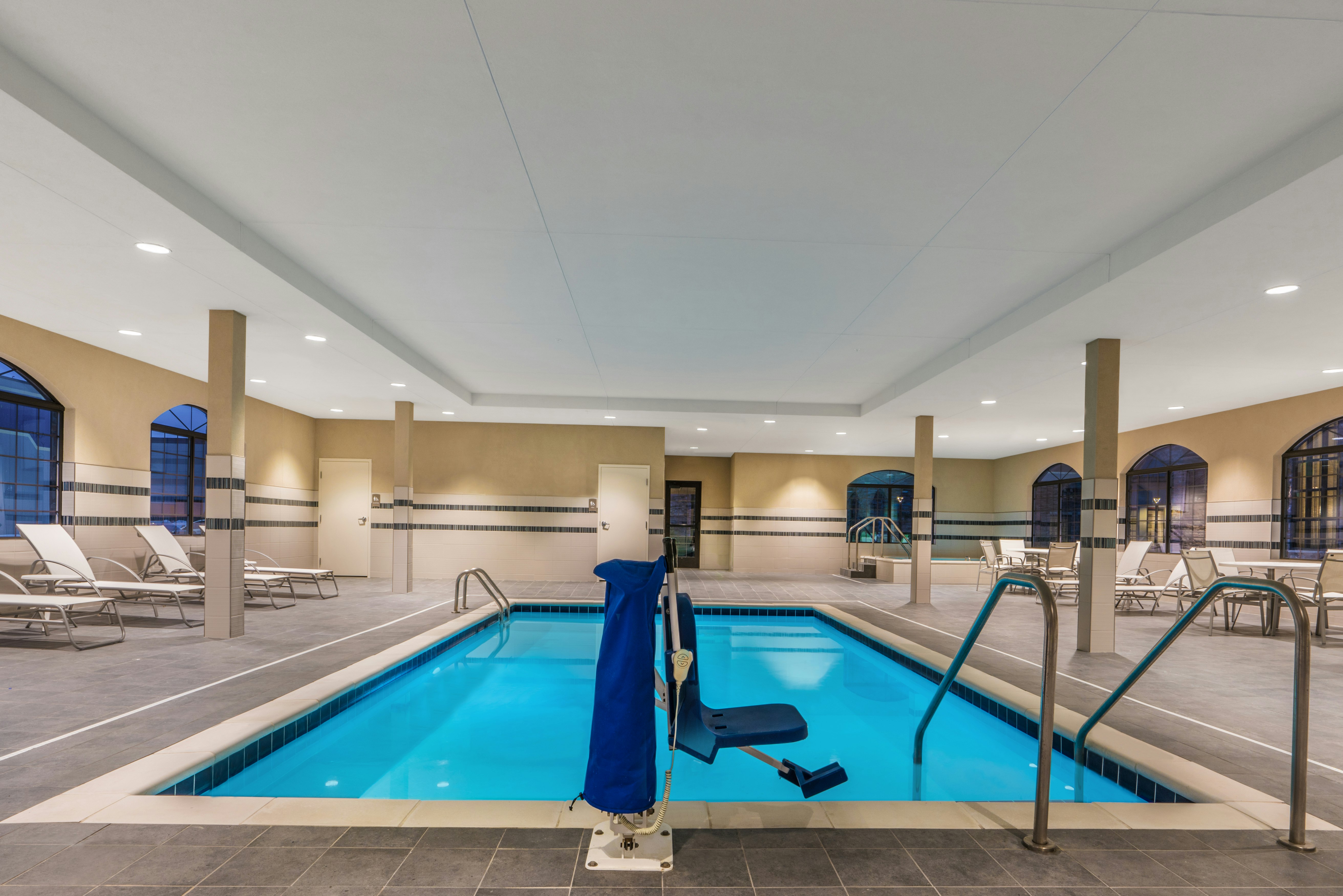 Staybridge Suites Anchorage 35/76