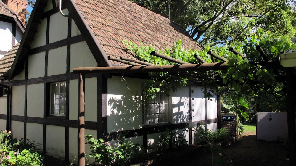 Millgate Cottage 4/49