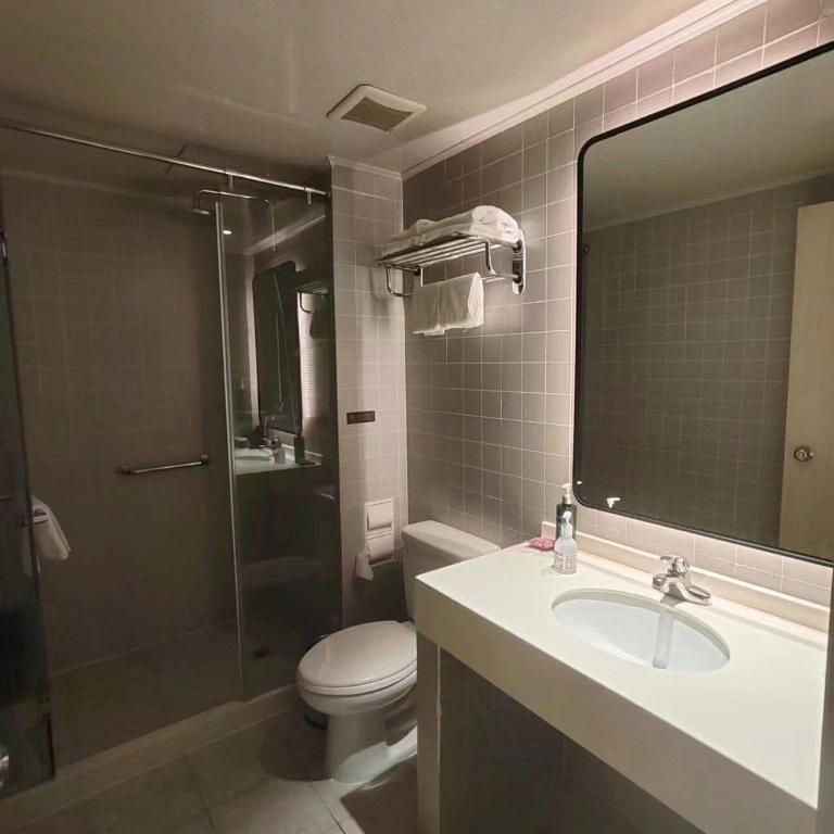 Jinjiang Inn (Wuxi Huishan District Government Wanda Plaza) 52/56