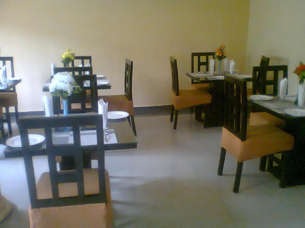 Kifina Emerald Hotel 19/24