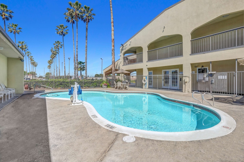 Motel6 Lodi, CA 42/47