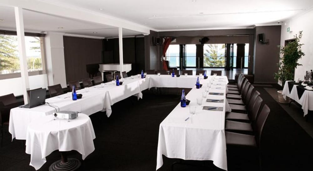 Cottesloe Beach Hotel 58/68