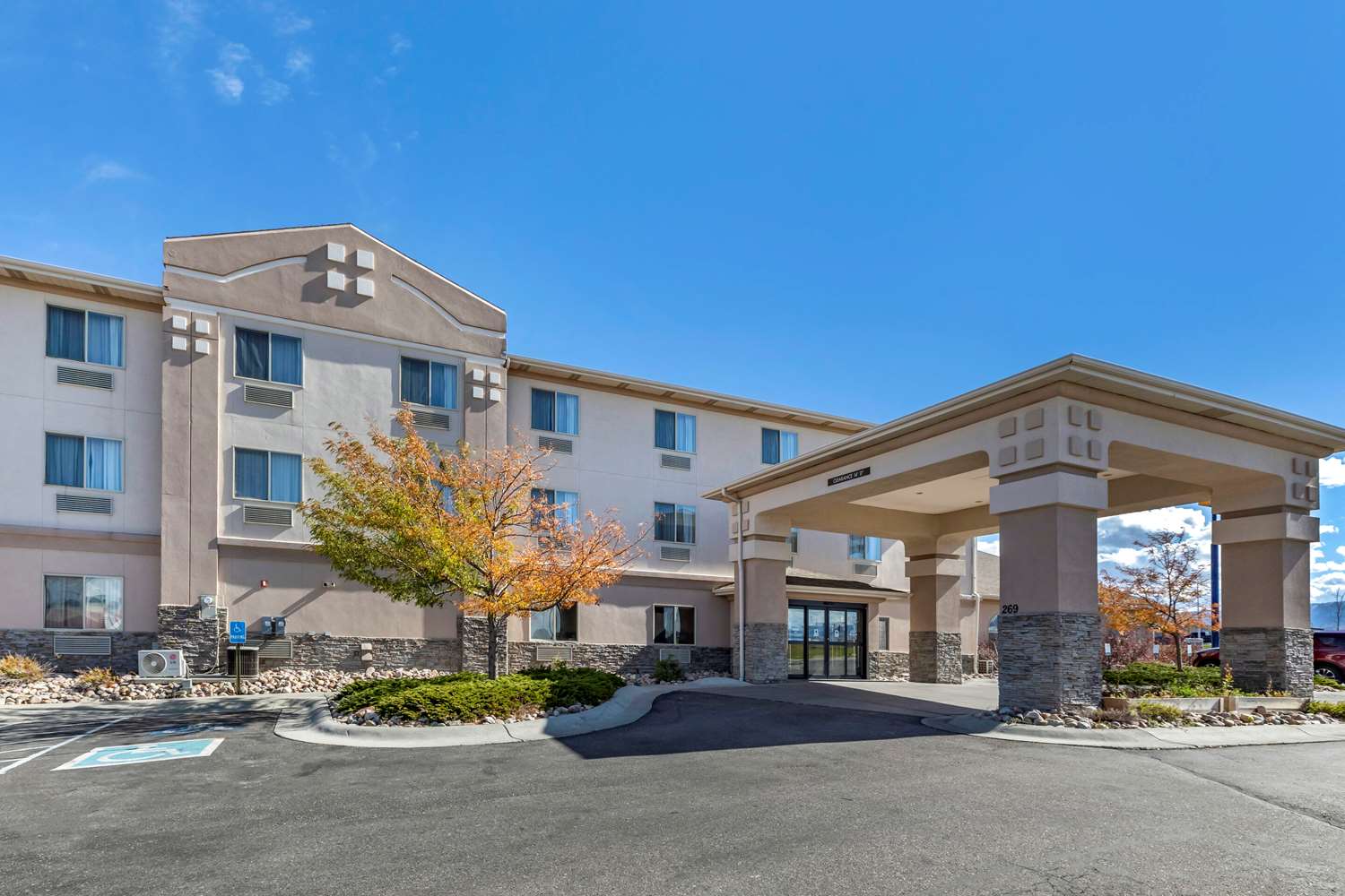 Comfort Inn Evansville - Casper, WY 2/36